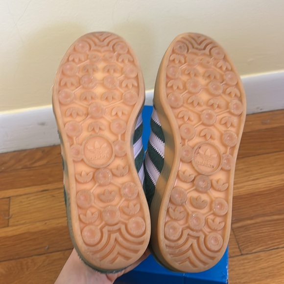 Sage green adidas gazelles - Picture 5 of 6